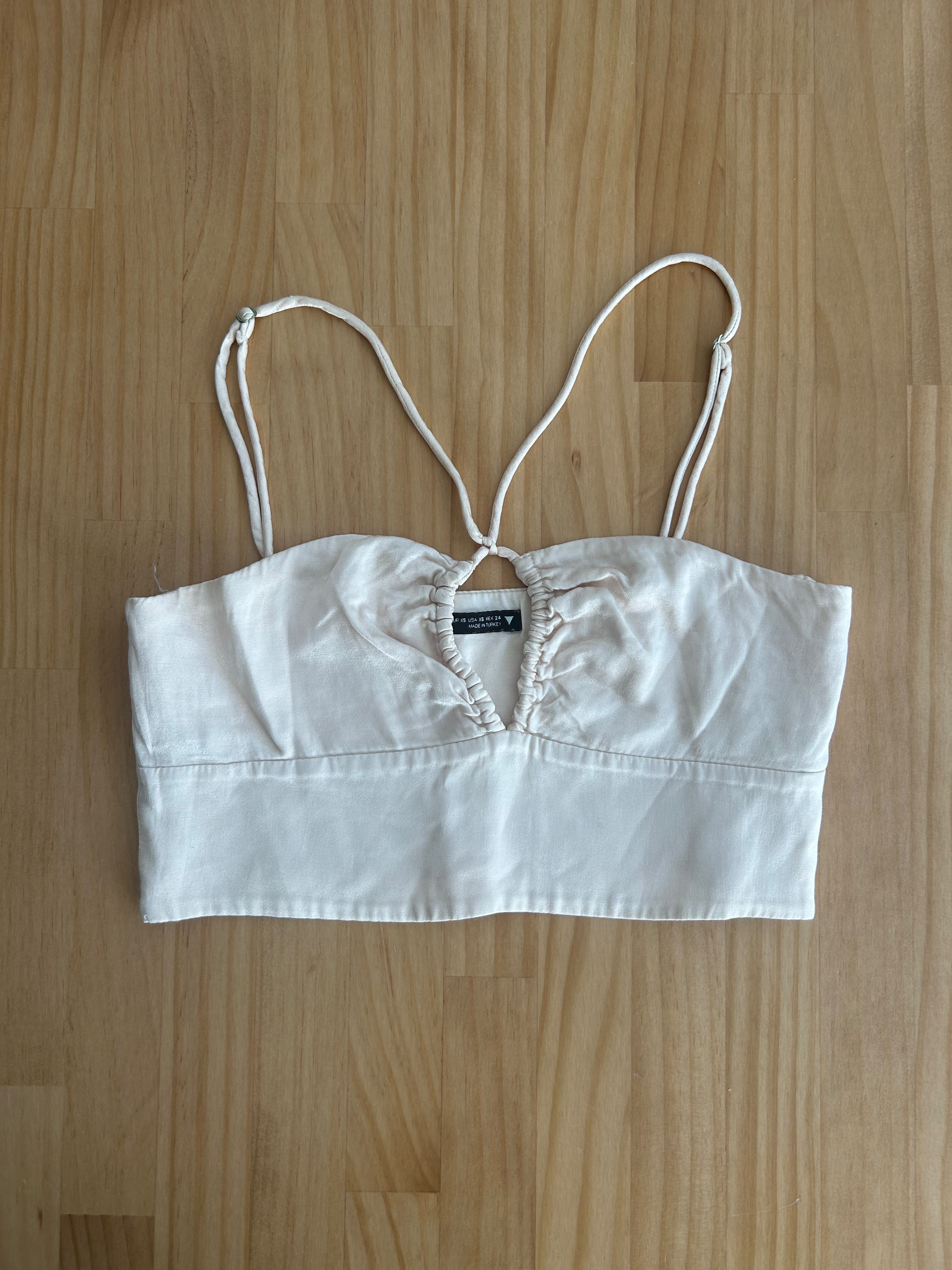 Fotografia 1 de Top creme - Zara